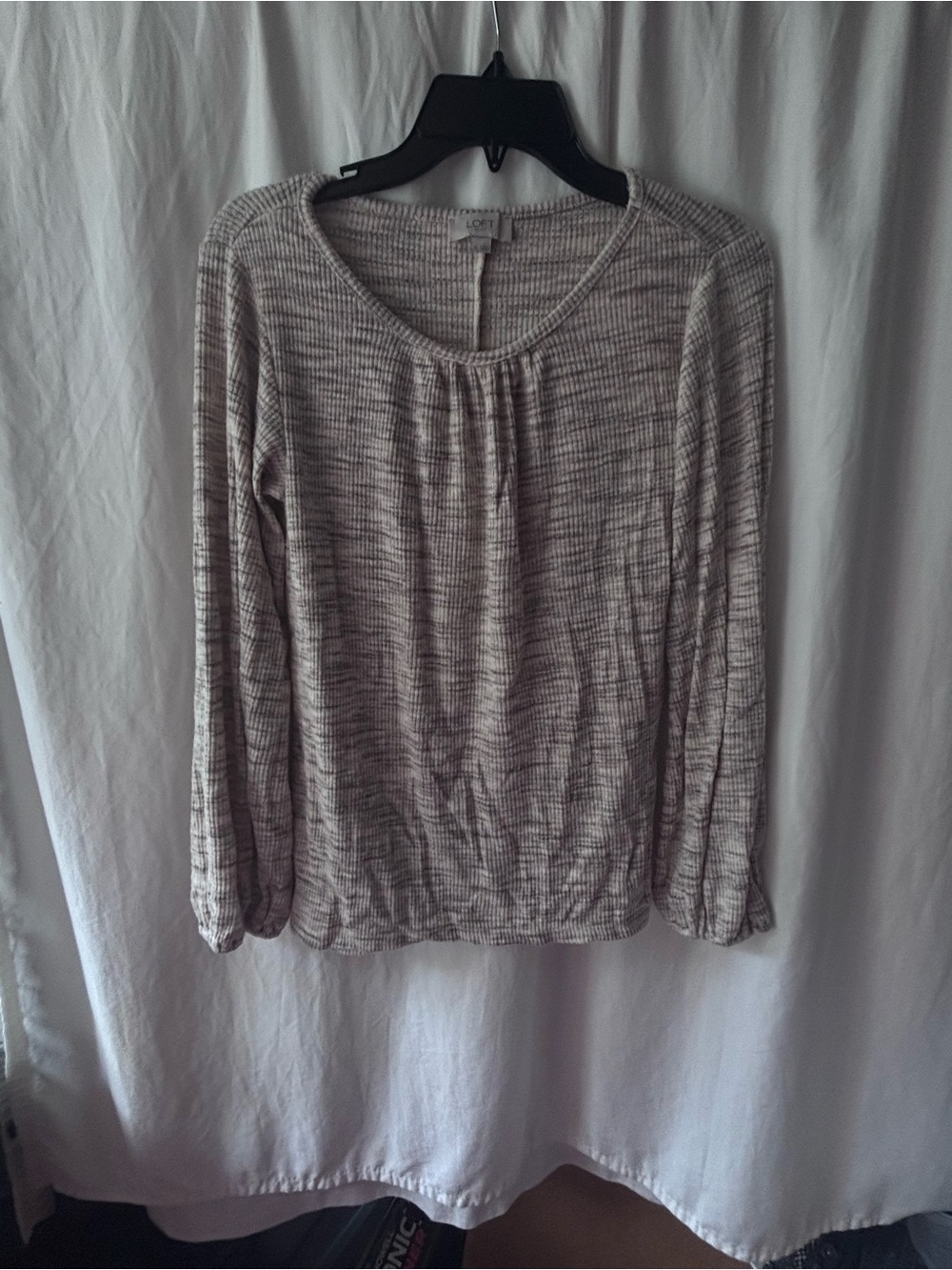 LOFT Light Gray Ribbed Long-Sleeve Scoop Neck Top